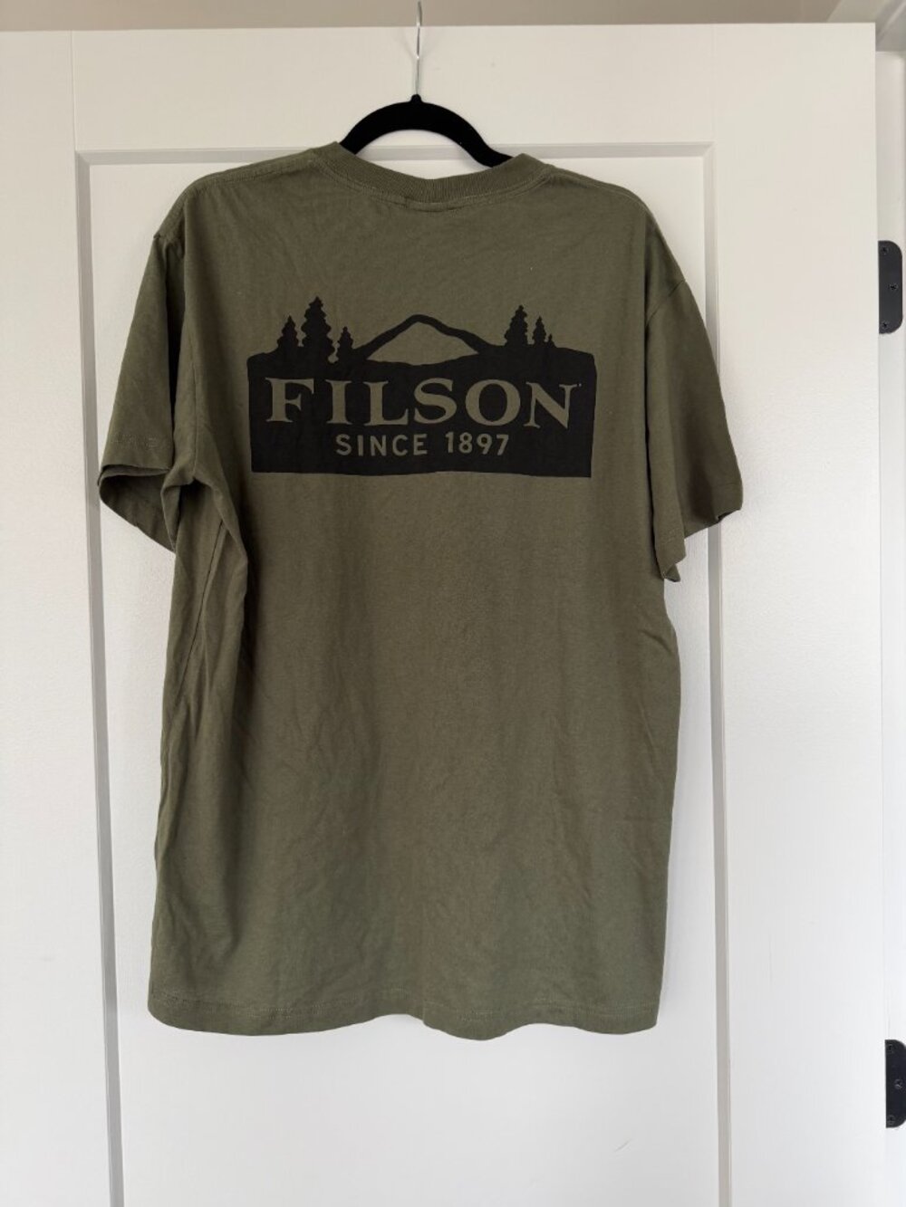 NWT FILSON Olive Green Graphic T-shirt Size: Medium - Picture 3 of 3